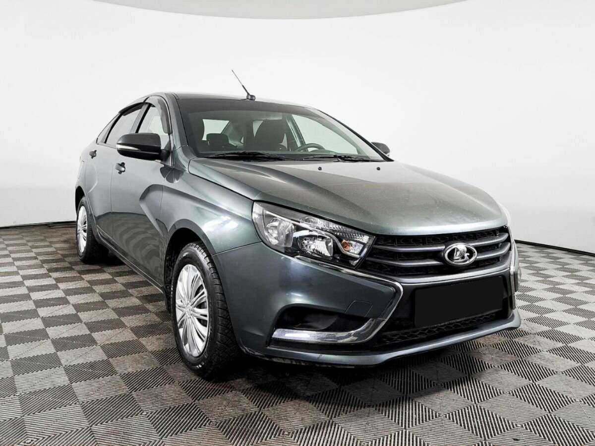 Лада (ВАЗ) Веста б/у, 2017, Механическая. Фото: #2