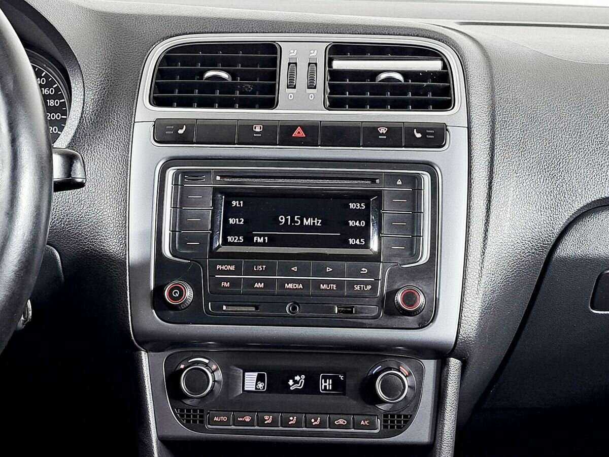 Фольксваген Поло б/у, 2016, Механическая. Фото: #10