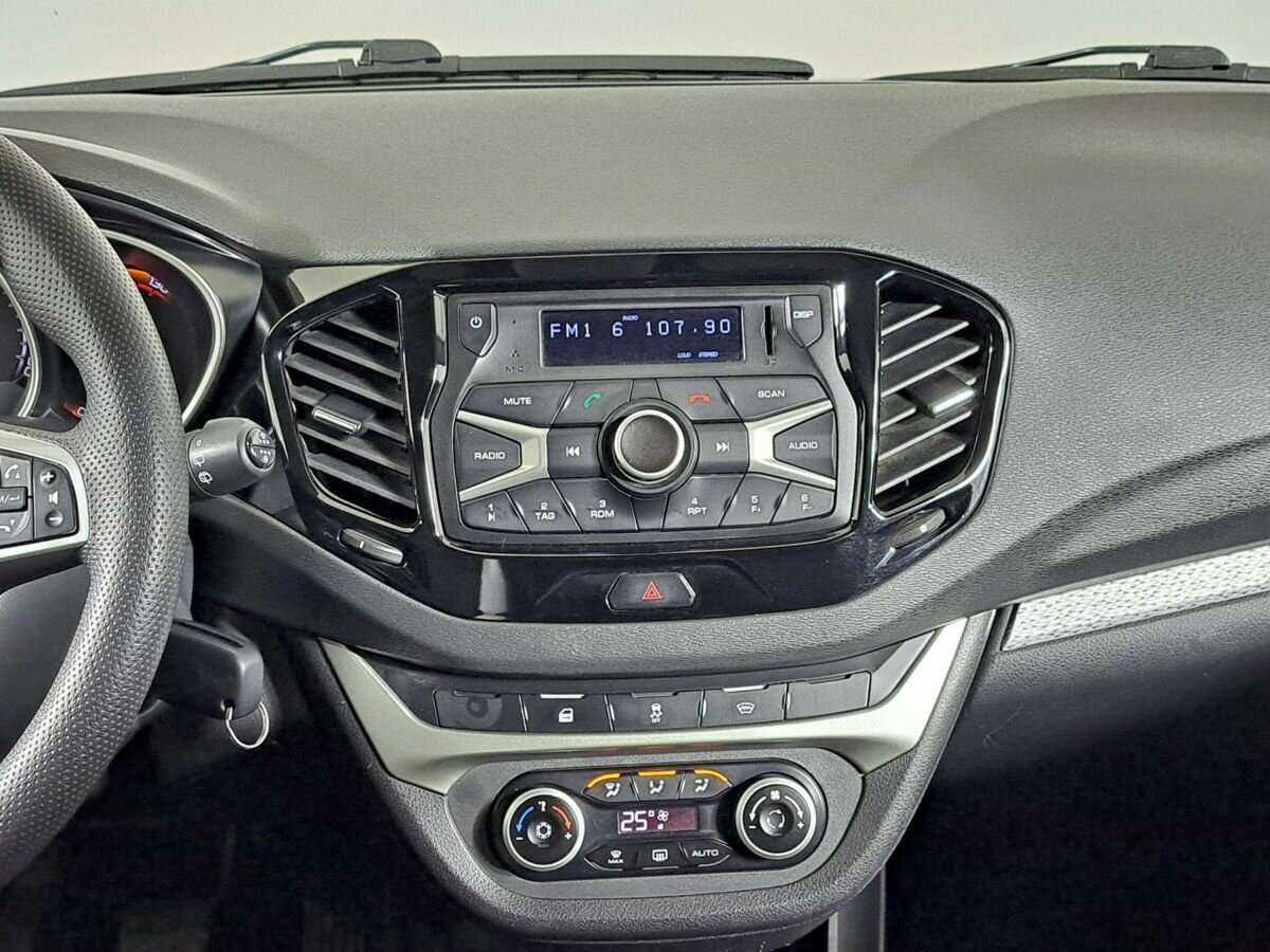 Лада (ВАЗ) Веста б/у, 2019, Механическая. Фото: #12