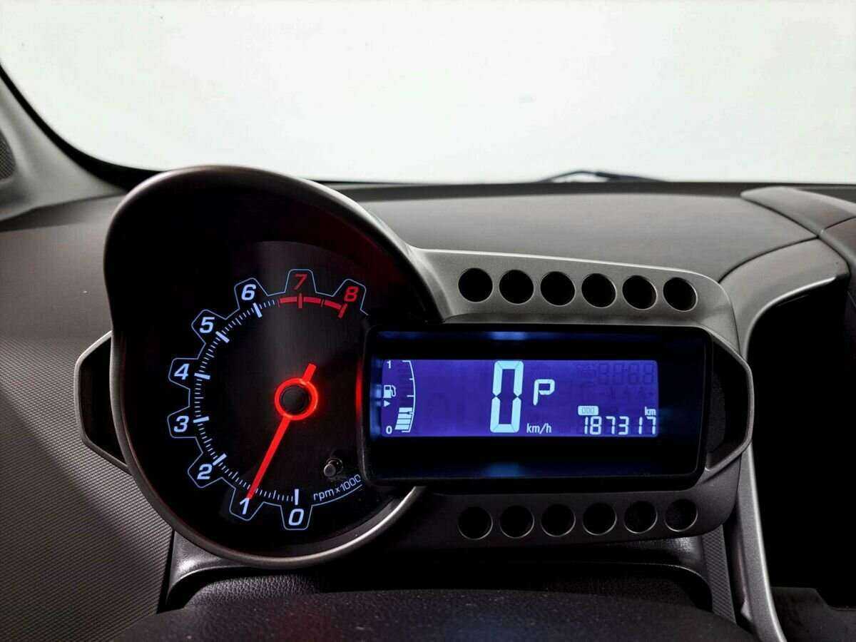 Шевроле Авео б/у, 2013, Автоматическая. Фото: #10