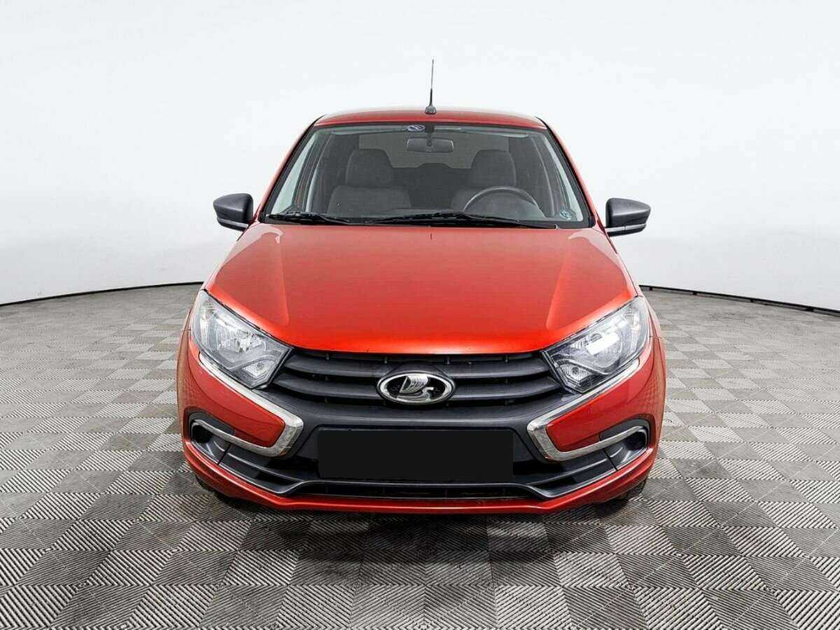 Лада (ВАЗ) Гранта б/у, 2019, Механическая. Фото: #1