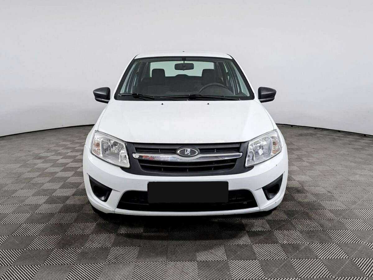 Лада (ВАЗ) Гранта б/у, 2017, Механическая. Фото: #1