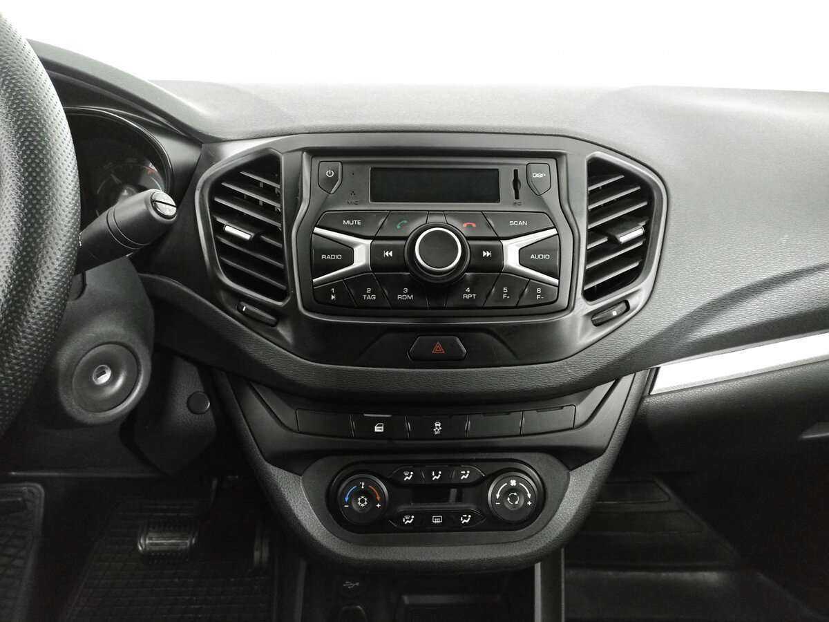 Лада (ВАЗ) Веста б/у, 2015, Роботизированная. Фото: #10