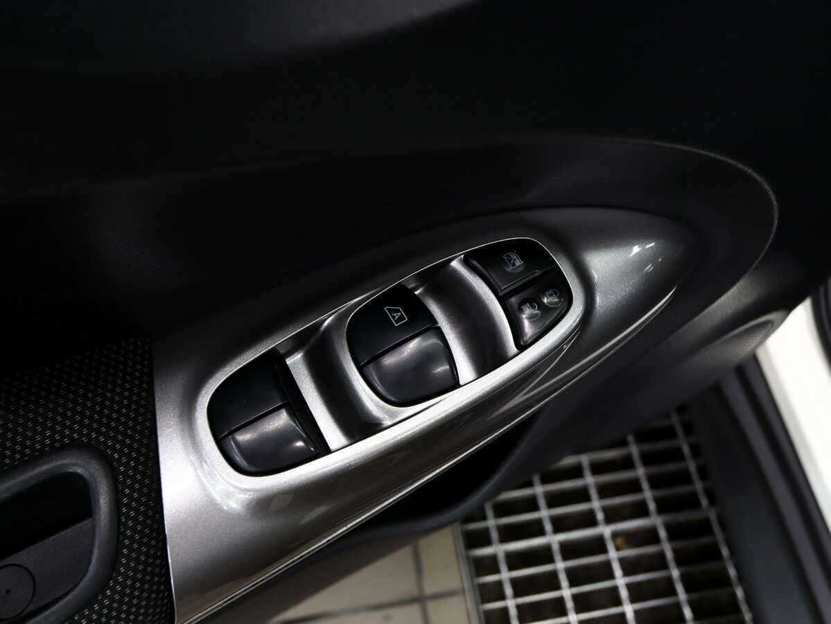 Ниссан Жук б/у, 2012, Вариатор. Фото: #13