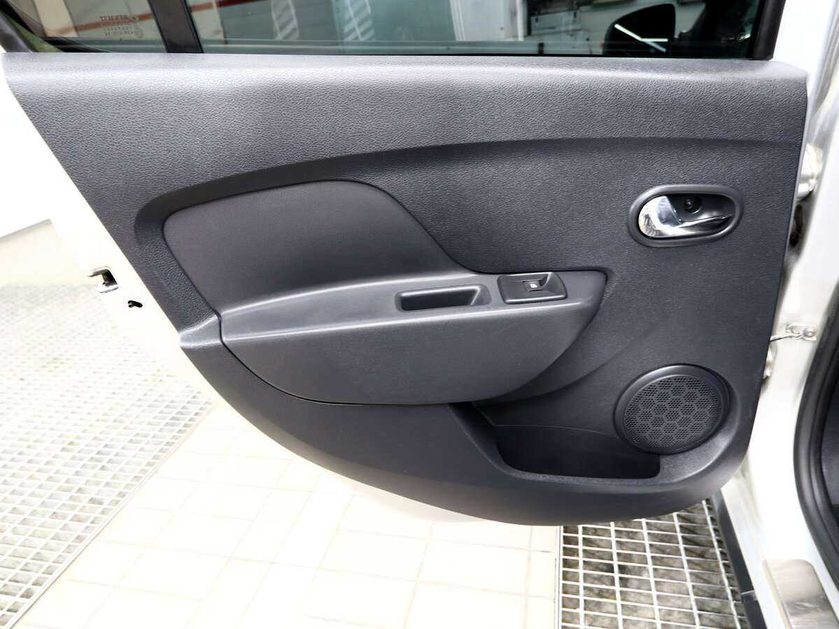 Рено Сандеро б/у, 2020, Механическая. Фото: #22