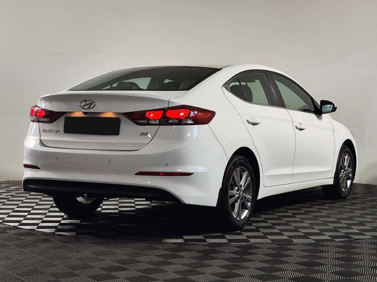 Хендай Елантра б/у, 2016, Автоматическая. Фото: #2