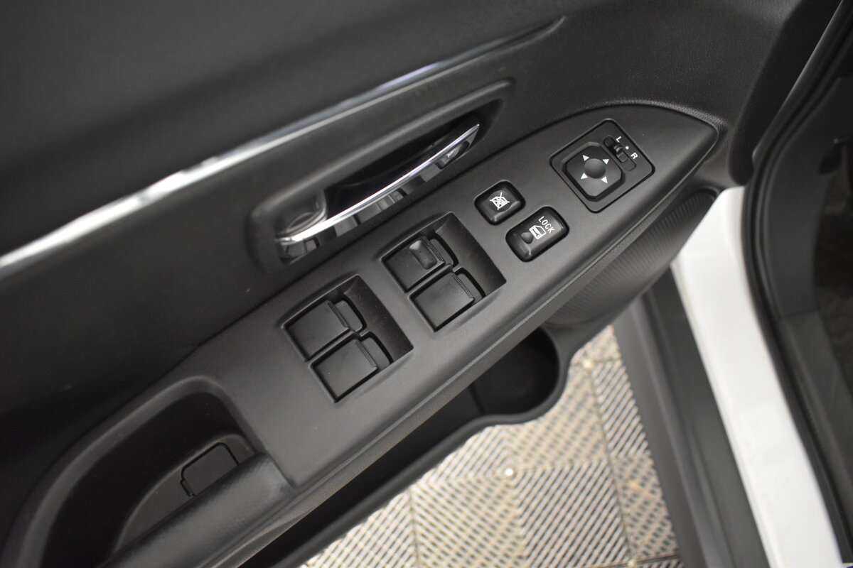 Митсубиши АС-Икс б/у, 2014, Вариатор. Фото: #12