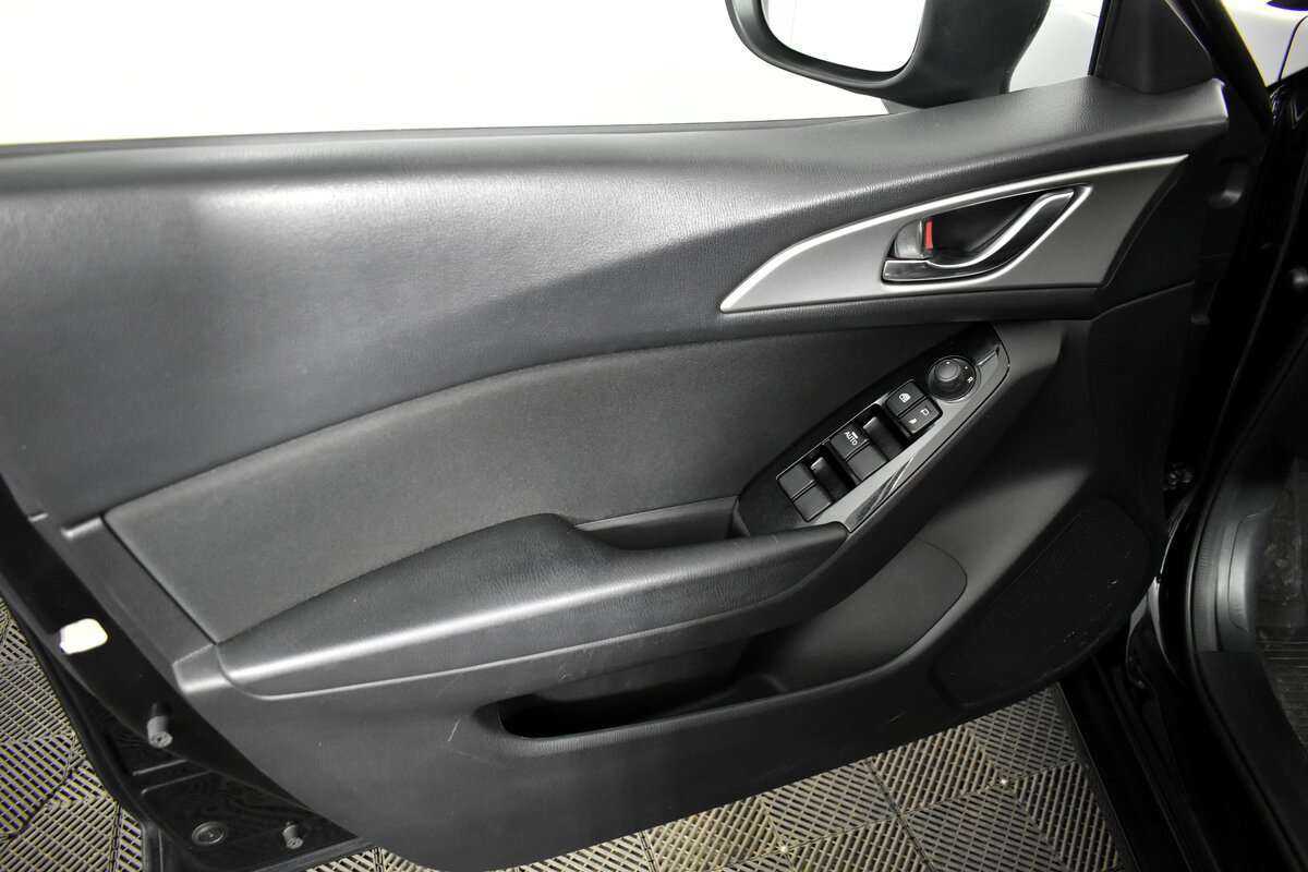 Мазда 3 б/у, 2017, Автоматическая. Фото: #16