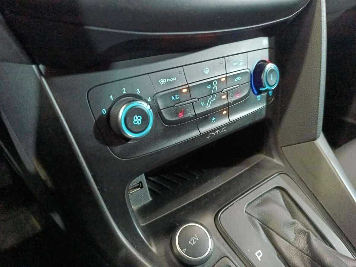 Форд Фокус б/у, 2016, Роботизированная. Фото: #13