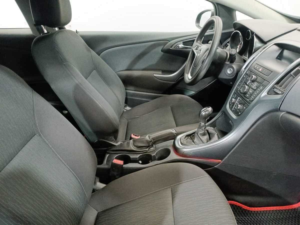 Опель Астра б/у, 2012, Механическая. Фото: #8