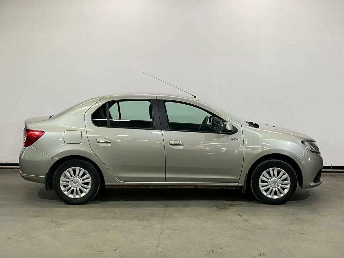 Рено Логан б/у, 2016, Автоматическая. Фото: #3