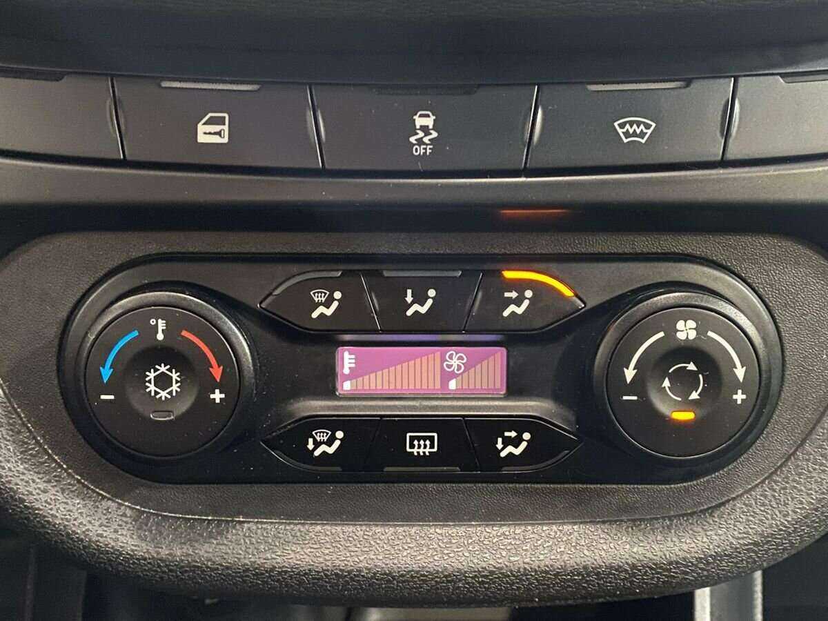 Лада (ВАЗ) Веста б/у, 2018, Механическая. Фото: #14