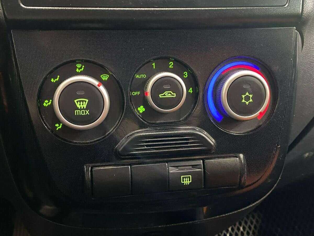 Лада (ВАЗ) Калина б/у, 2015, Механическая. Фото: #13