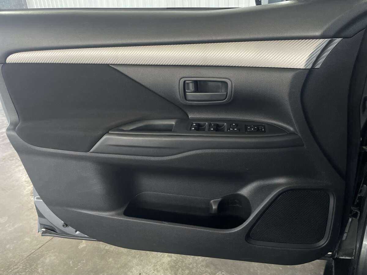 Митсубиши Оутлэндер б/у, 2018, Вариатор. Фото: #18