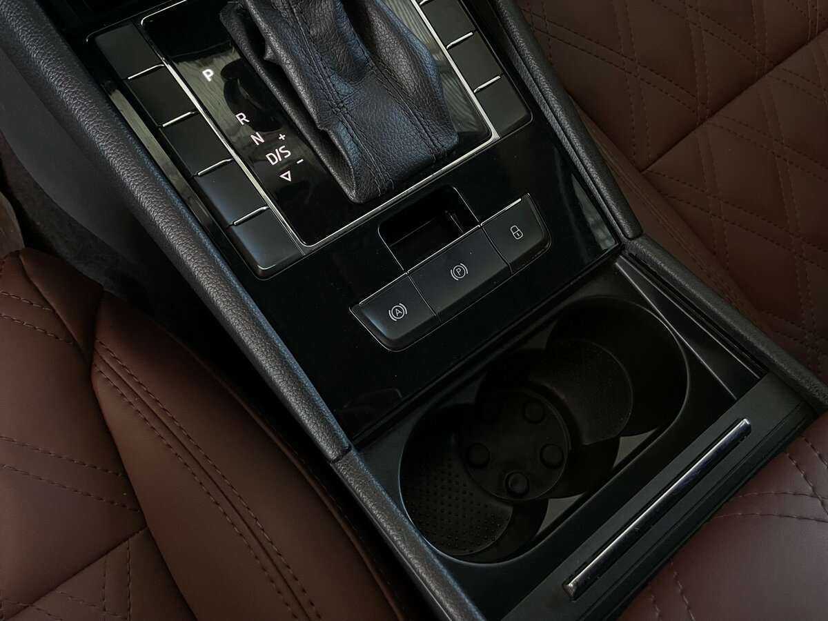 Шкода Суперб б/у, 2015, Роботизированная. Фото: #13