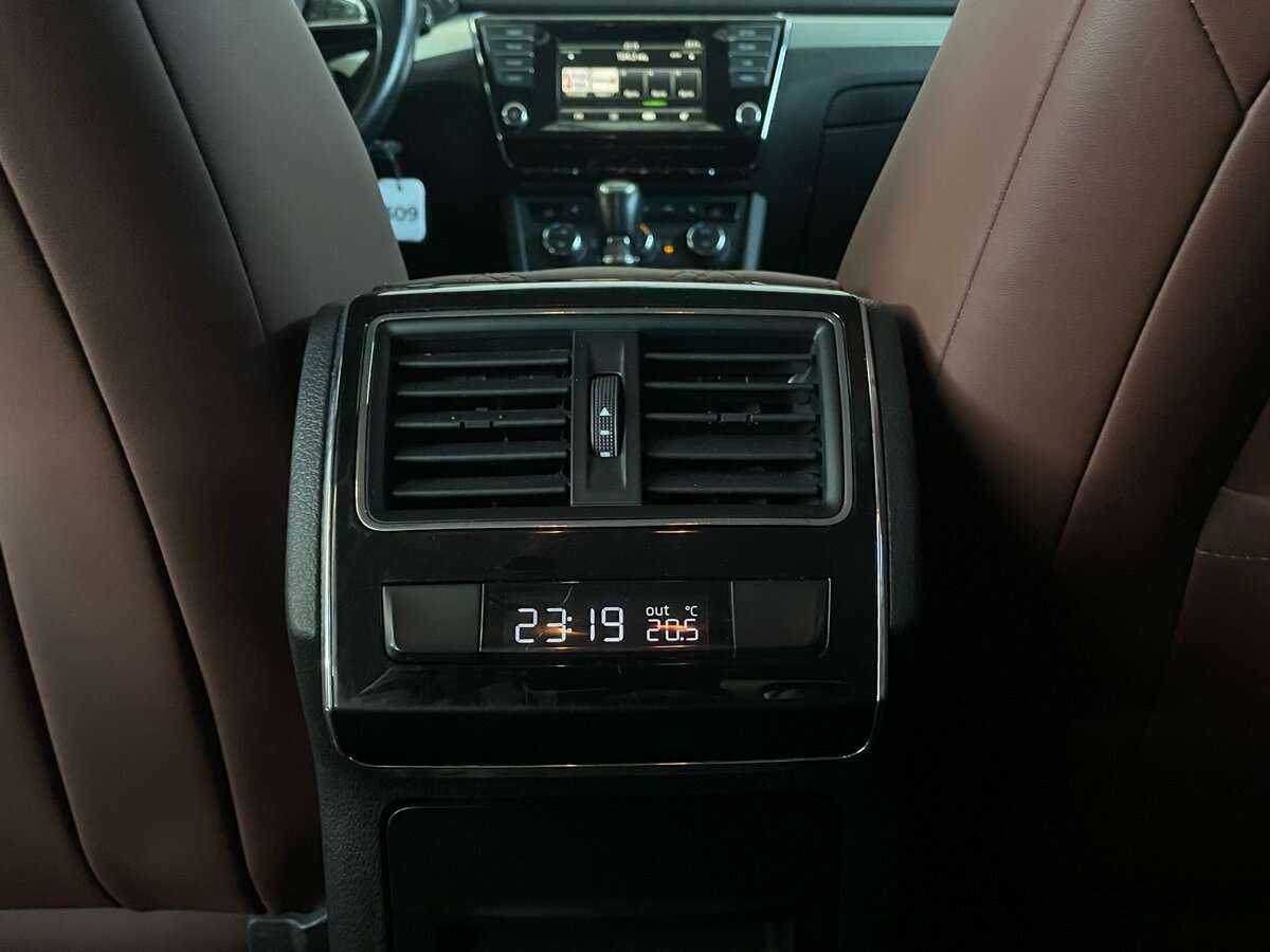 Шкода Суперб б/у, 2015, Роботизированная. Фото: #17