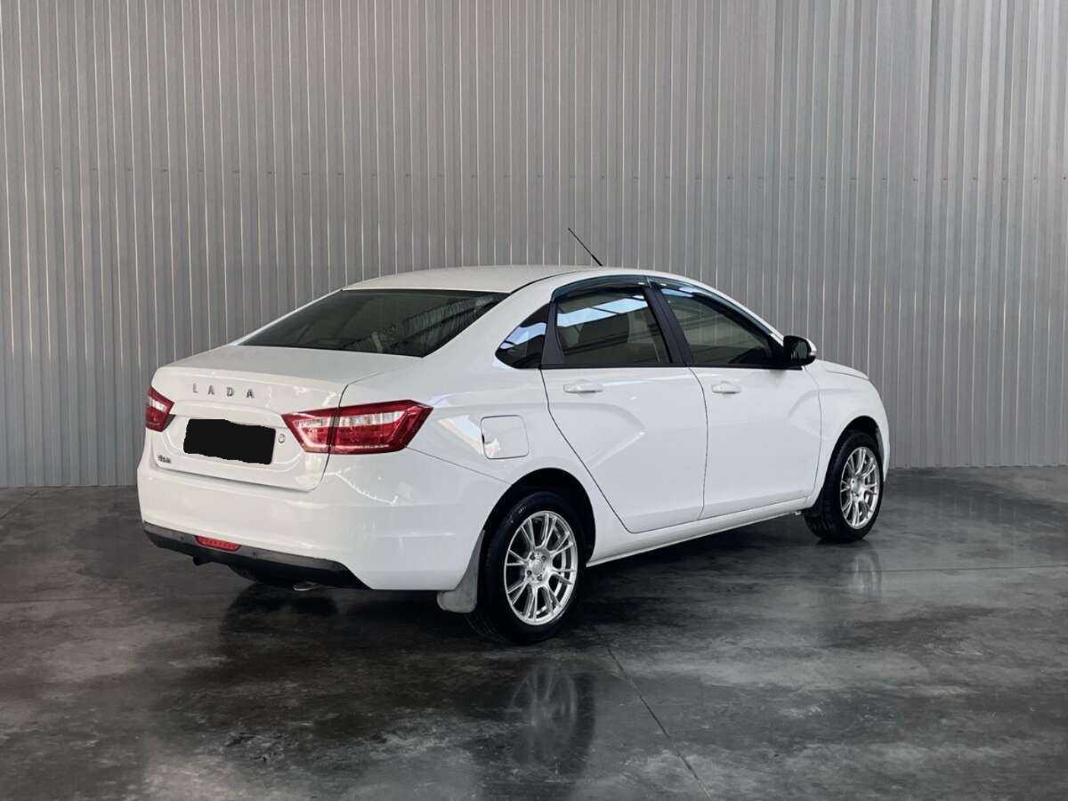 Лада (ВАЗ) Веста б/у, 2017, Механическая. Фото: #4