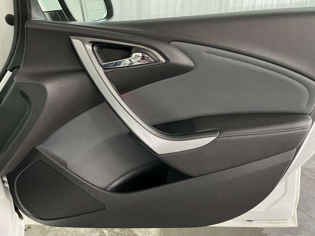 Опель Астра б/у, 2014, Автоматическая. Фото: #21