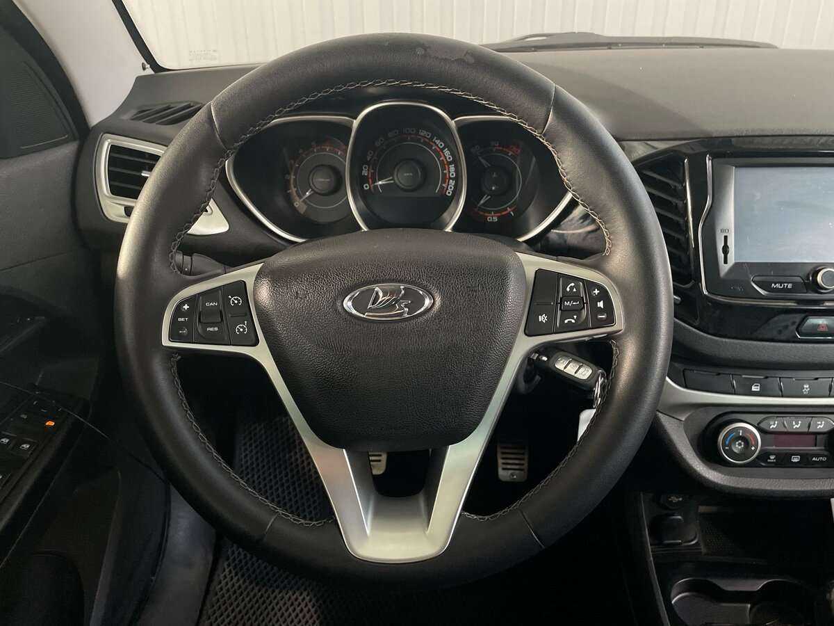 Лада (ВАЗ) Веста б/у, 2017, Механическая. Фото: #9