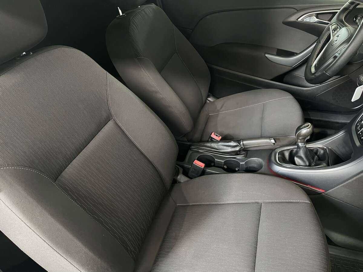 Опель Астра б/у, 2012, Механическая. Фото: #15