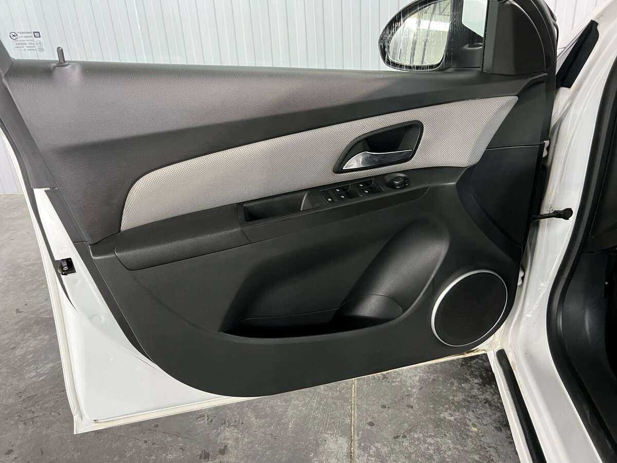 Шевроле Круз б/у, 2013, Автоматическая. Фото: #8