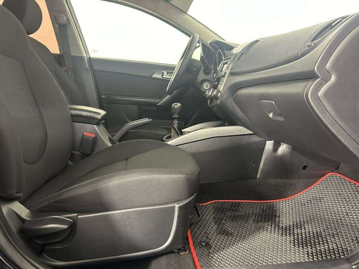 Киа Церато б/у, 2013, Механическая. Фото: #11