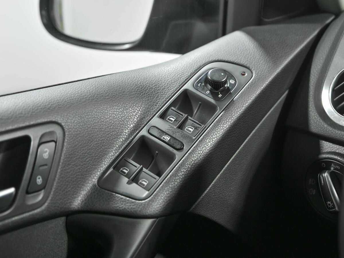 Фольксваген Тигуан б/у, 2013, Автоматическая. Фото: #13