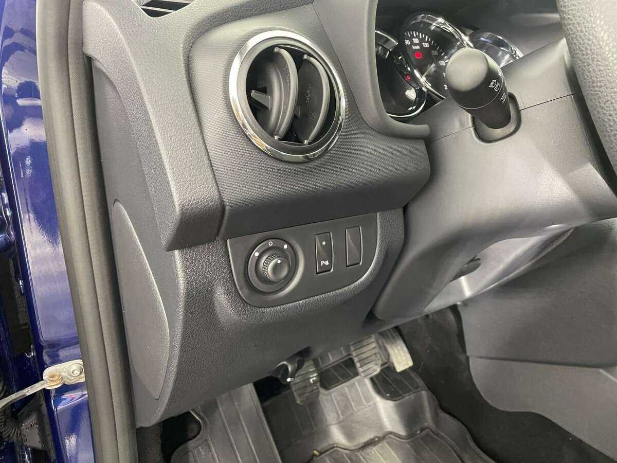 Рено Логан б/у, 2016, Механическая. Фото: #8