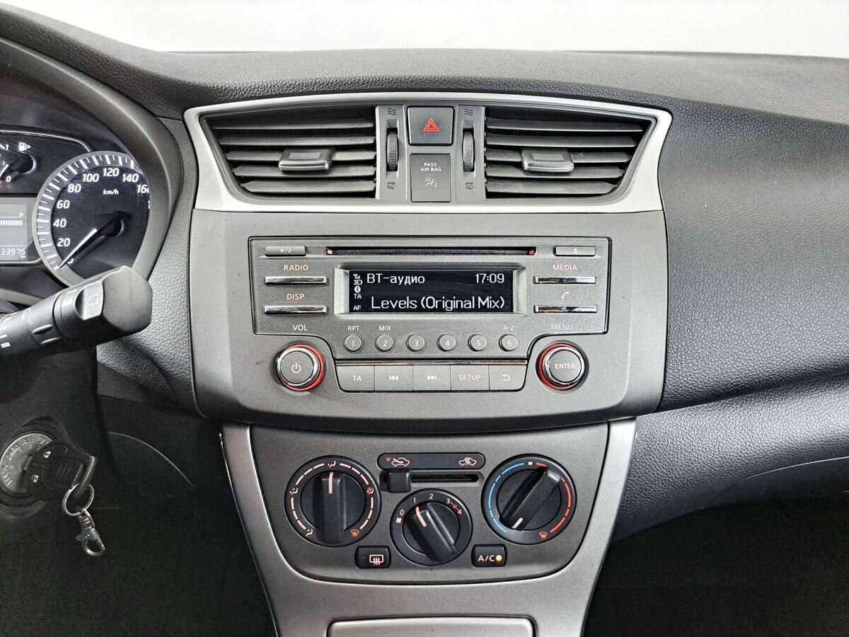 Ниссан Тиида б/у, 2015, Механическая. Фото: #12