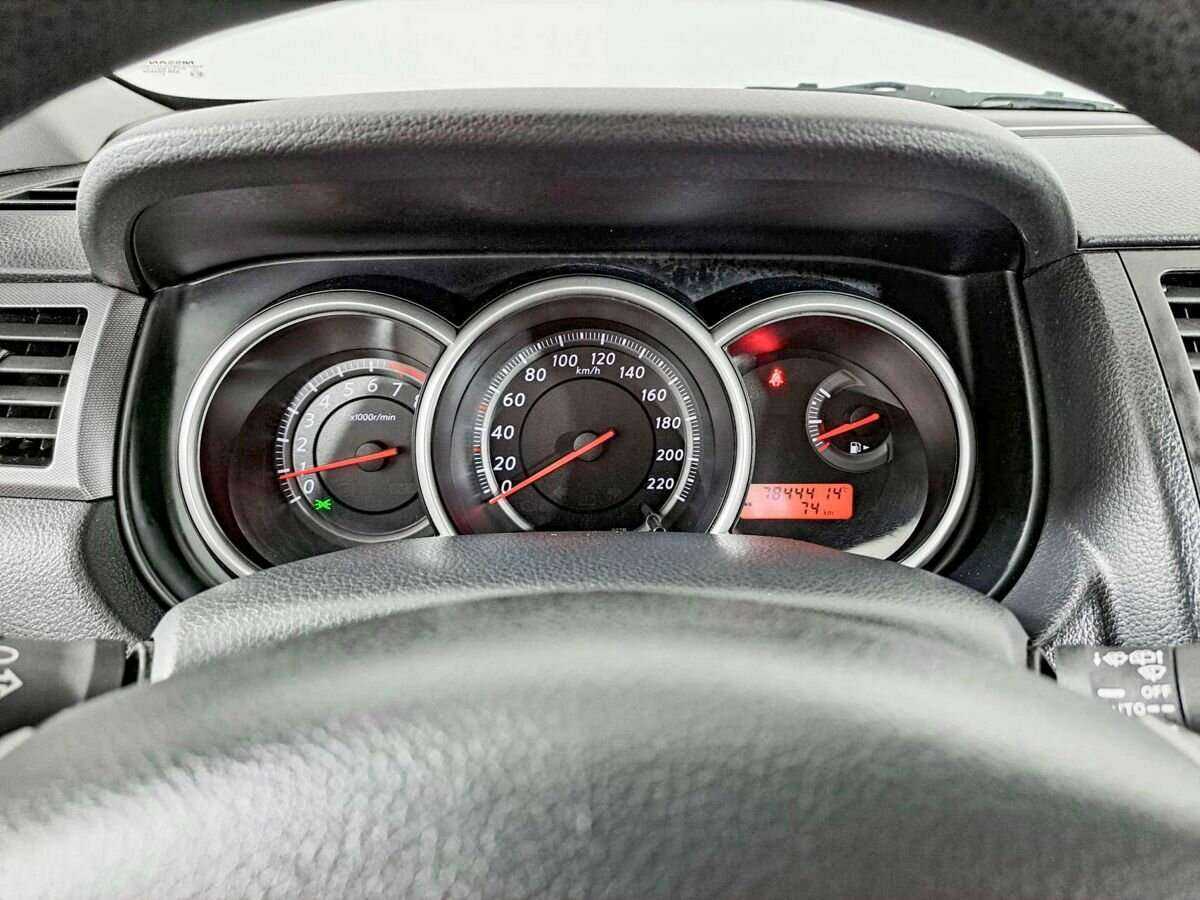 Ниссан Тиида б/у, 2012, Механическая. Фото: #10