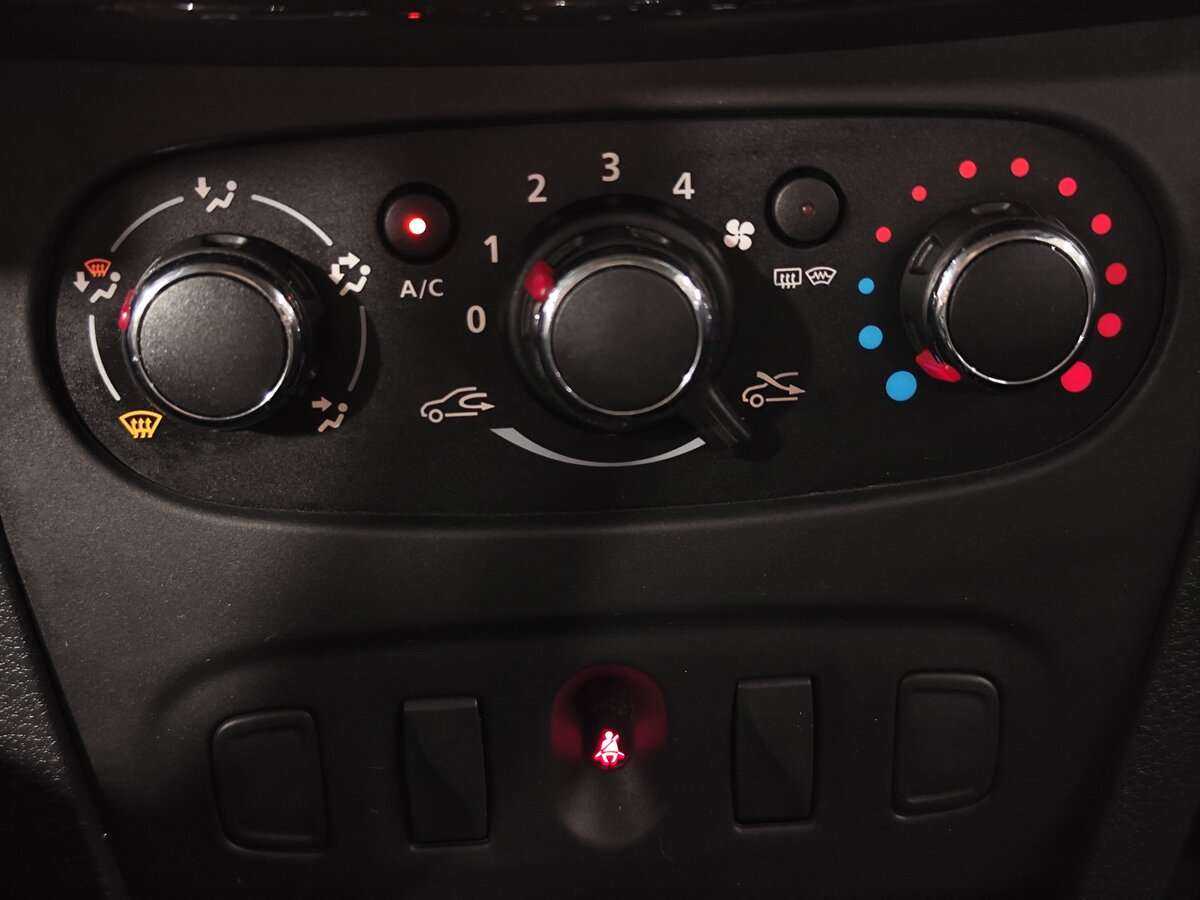 Рено Логан б/у, 2019, Автоматическая. Фото: #13