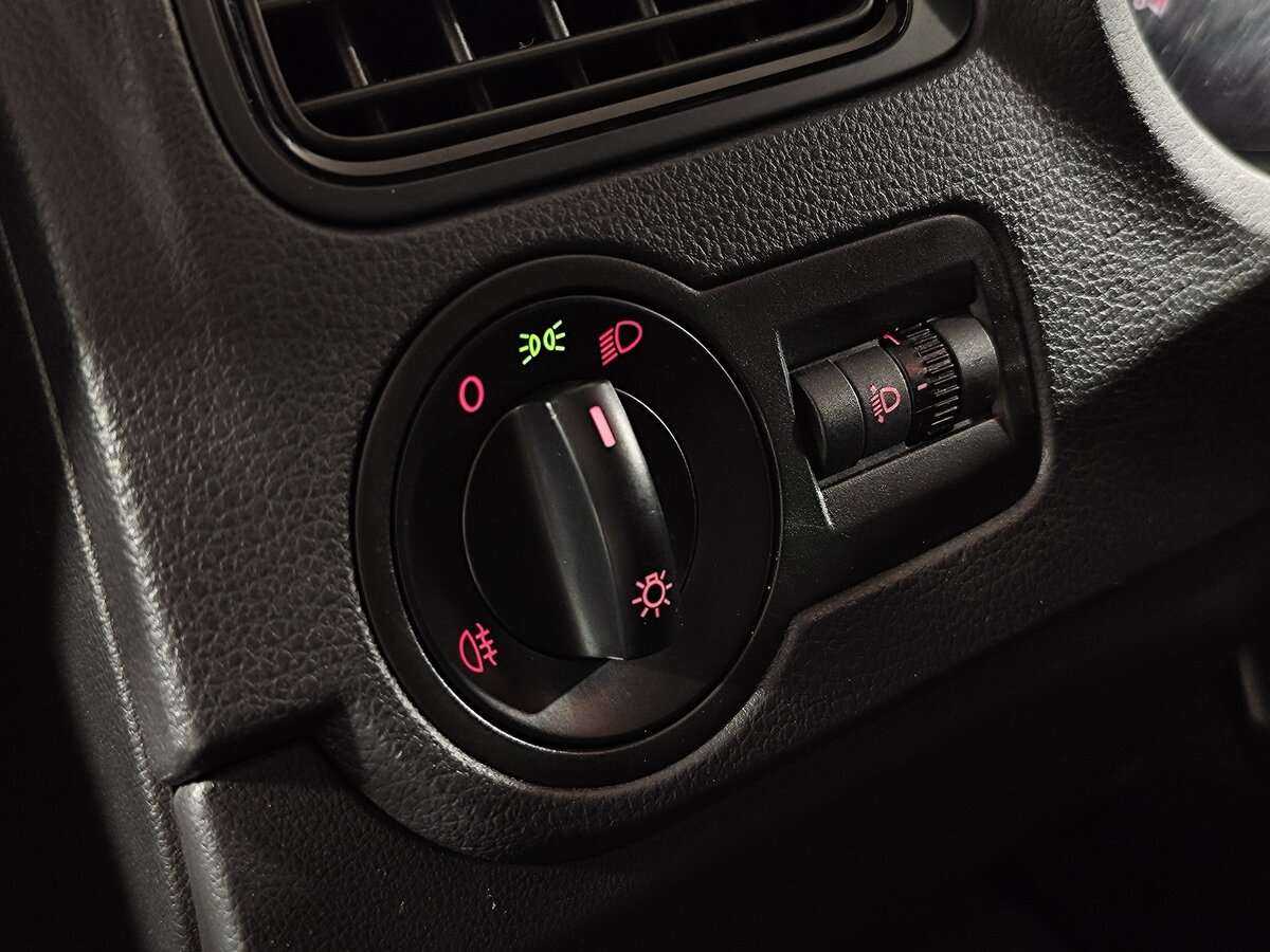 Фольксваген Поло б/у, 2018, Автоматическая. Фото: #20