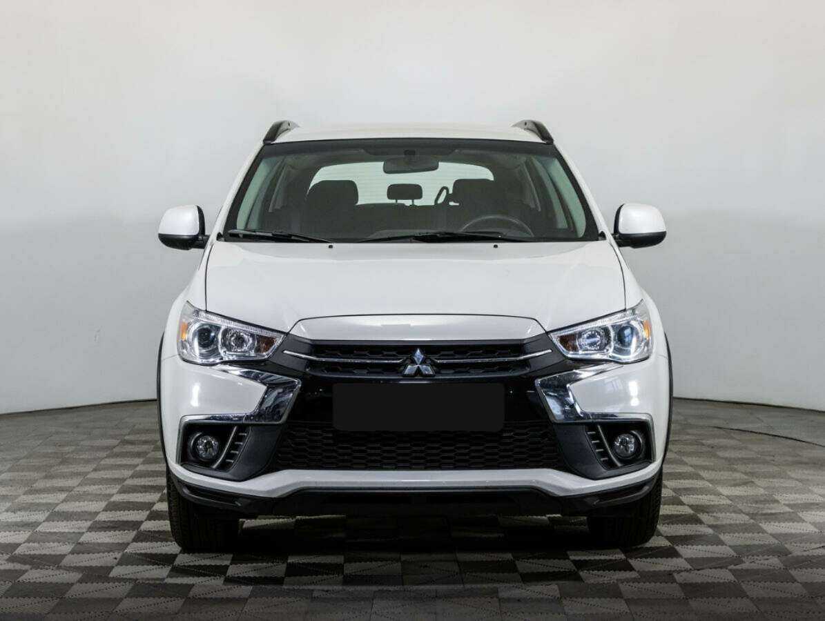 Митсубиши АС-Икс б/у, 2018, Механическая. Фото: #1