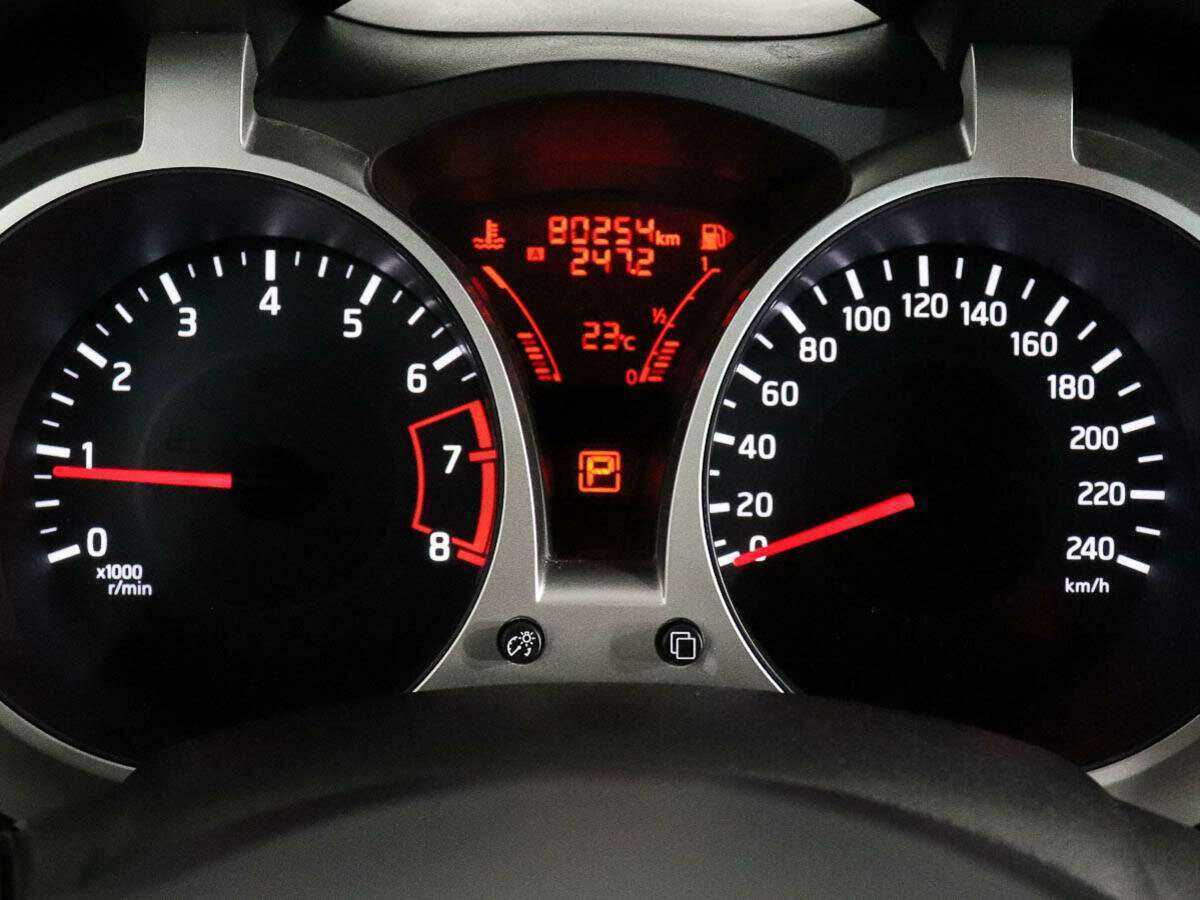 Ниссан Жук б/у, 2015, Вариатор. Фото: #9