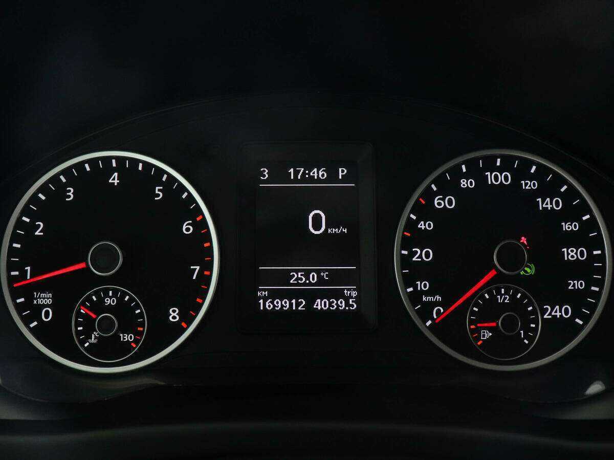 Фольксваген Тигуан б/у, 2012, Автоматическая. Фото: #10