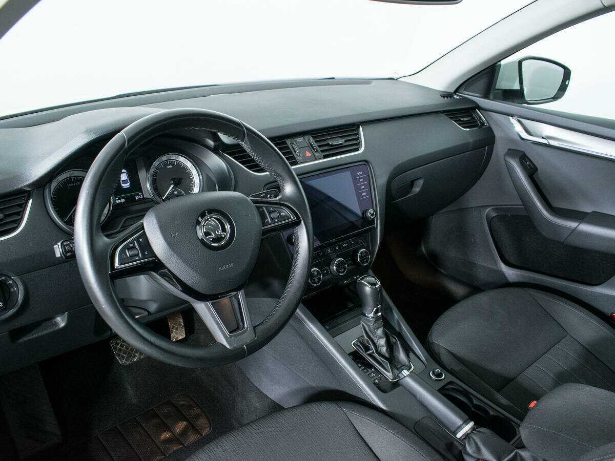 Шкода Октавия б/у, 2017, Роботизированная. Фото: #12