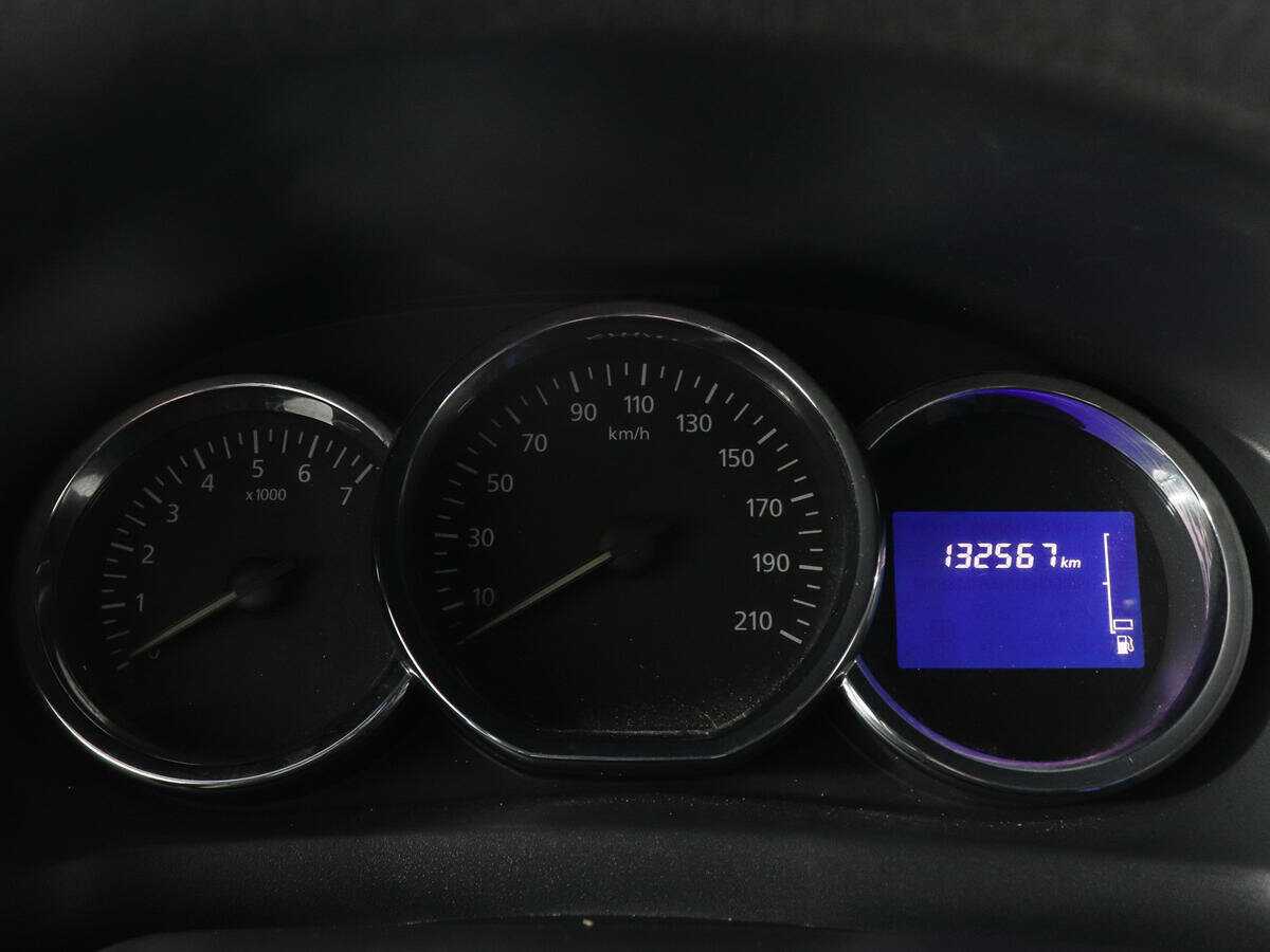 Рено Логан б/у, 2016, Механическая. Фото: #10