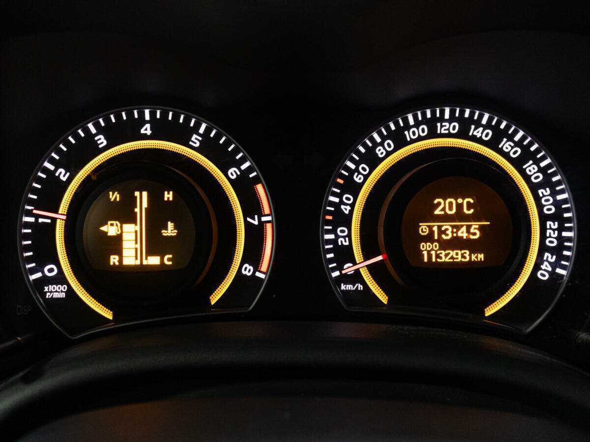 Тойота Королла б/у, 2013, Механическая. Фото: #11