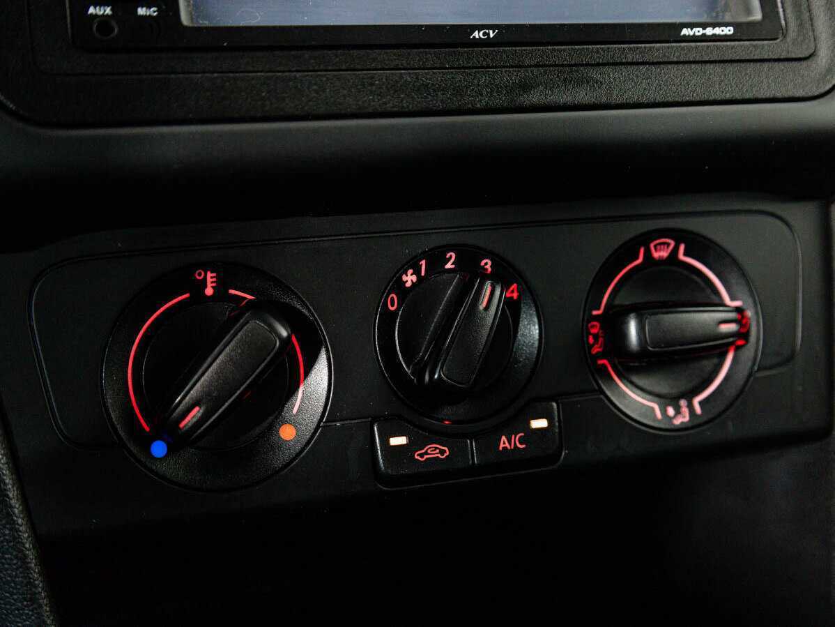 Фольксваген Поло б/у, 2015, Механическая. Фото: #15