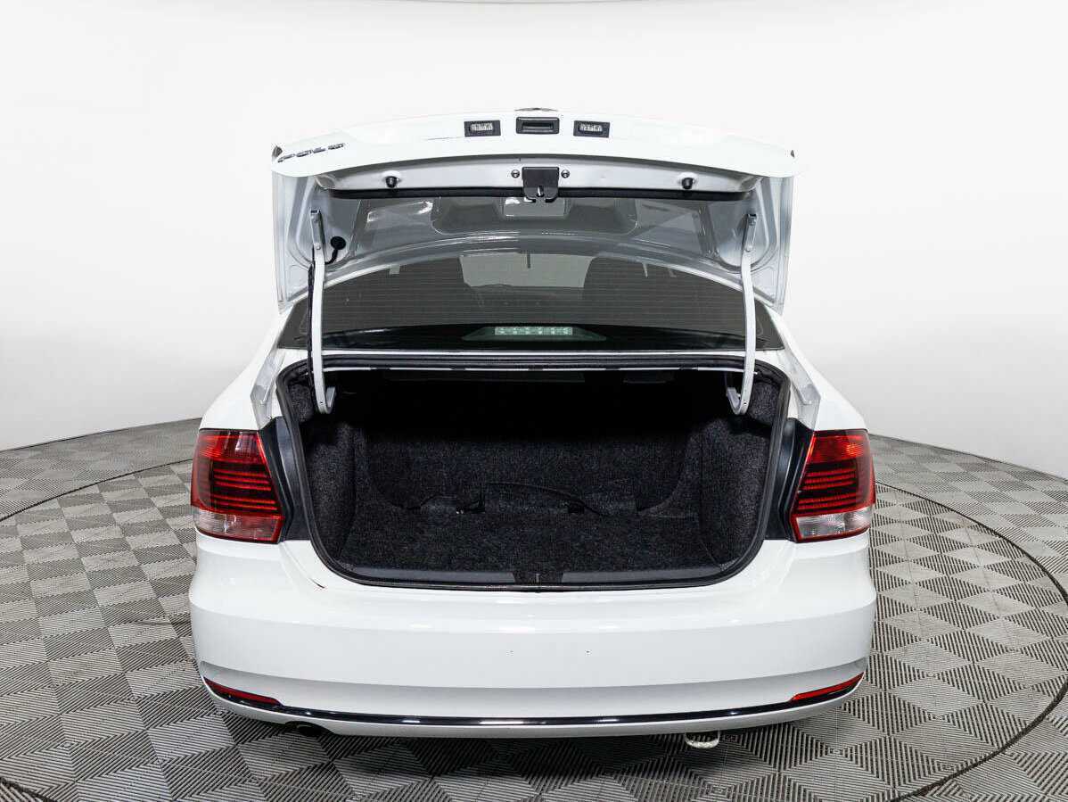 Фольксваген Поло б/у, 2015, Механическая. Фото: #17