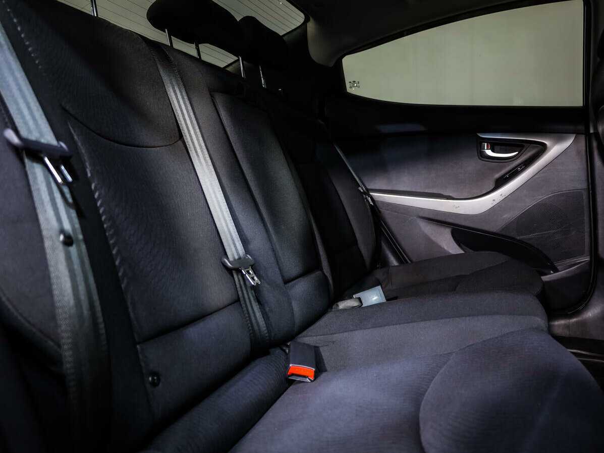 Хендай Елантра б/у, 2015, Механическая. Фото: #11