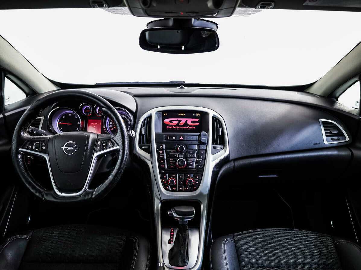 Опель Астра б/у, 2012, Автоматическая. Фото: #8