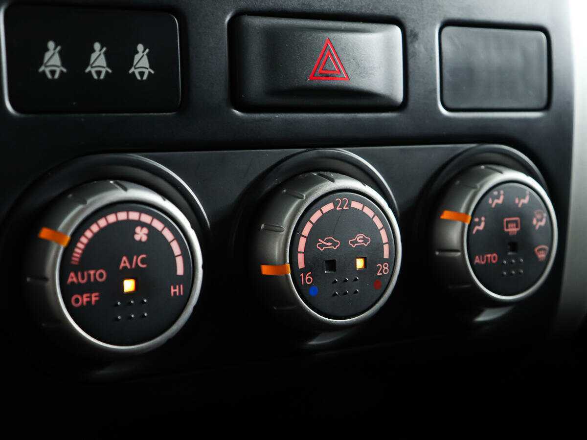 Ниссан Икс-Трейл б/у, 2013, Механическая. Фото: #17