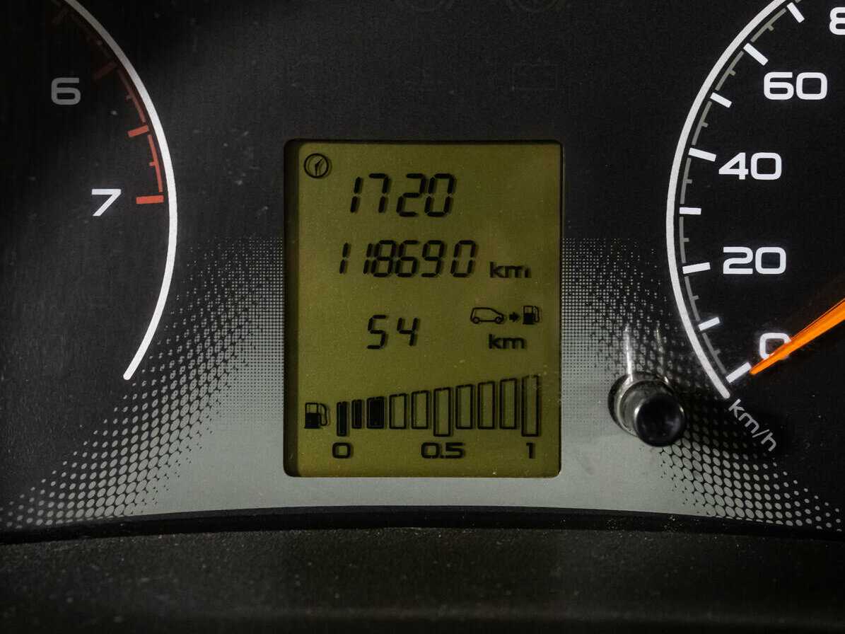 Лада (ВАЗ) Гранта б/у, 2012, Механическая. Фото: #10