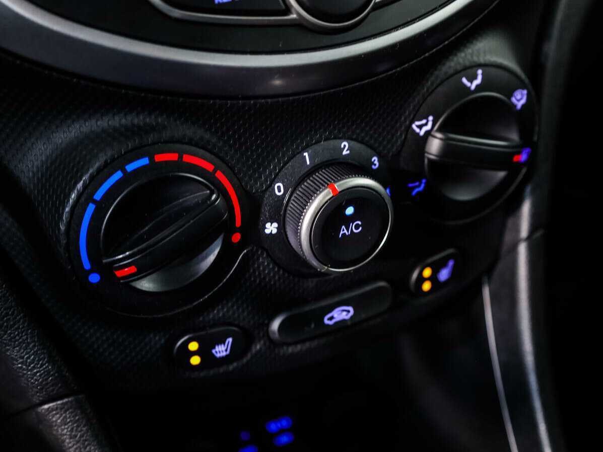 Хендай Солярис б/у, 2015, Автоматическая. Фото: #12