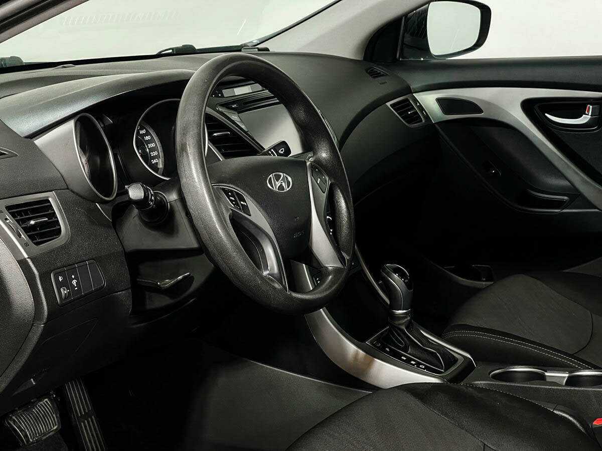 Хендай Елантра б/у, 2015, Автоматическая. Фото: #12