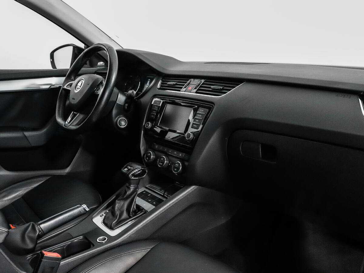 Шкода Октавия б/у, 2015, Роботизированная. Фото: #10