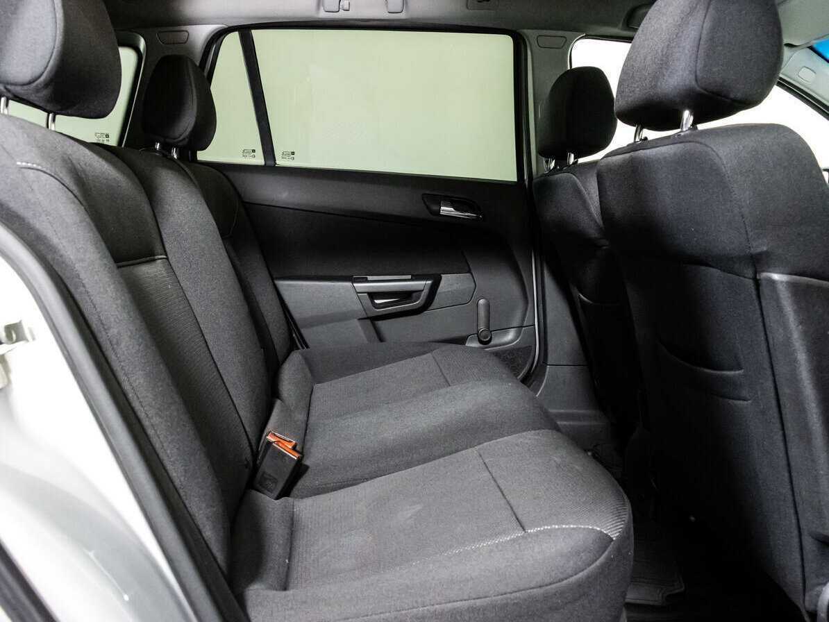 Опель Астра б/у, 2012, Механическая. Фото: #14