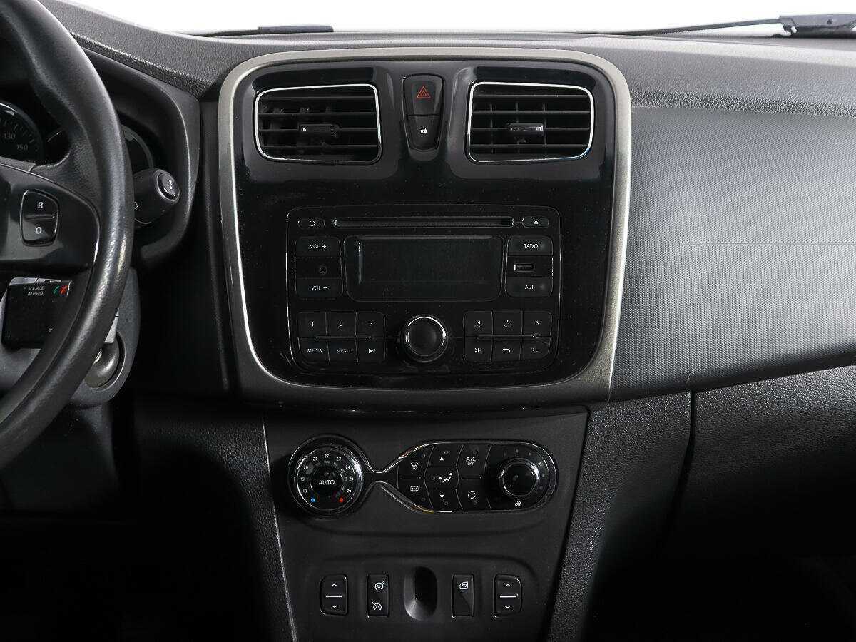 Рено Сандеро б/у, 2016, Механическая. Фото: #12