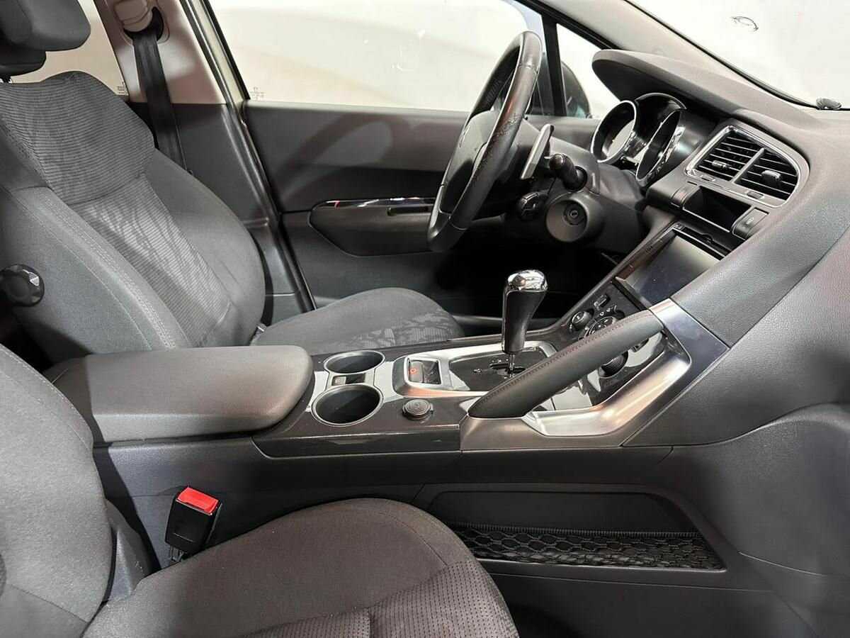 Пежо 3008 б/у, 2012, Роботизированная. Фото: #8